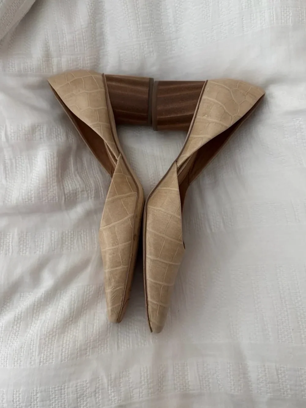 SARTO Beige Croc-Embossed Block Heels 8.5